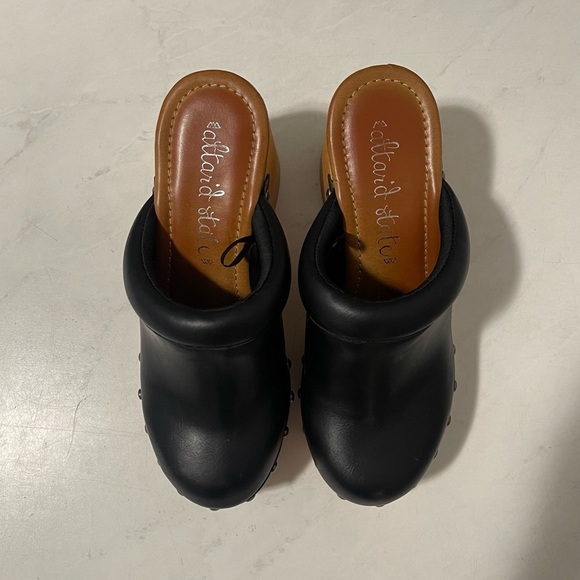 Altar’d State Black Tan Faux Leather Studded Clogs Size 7 Boho Festival Western - Picture 2 of 7